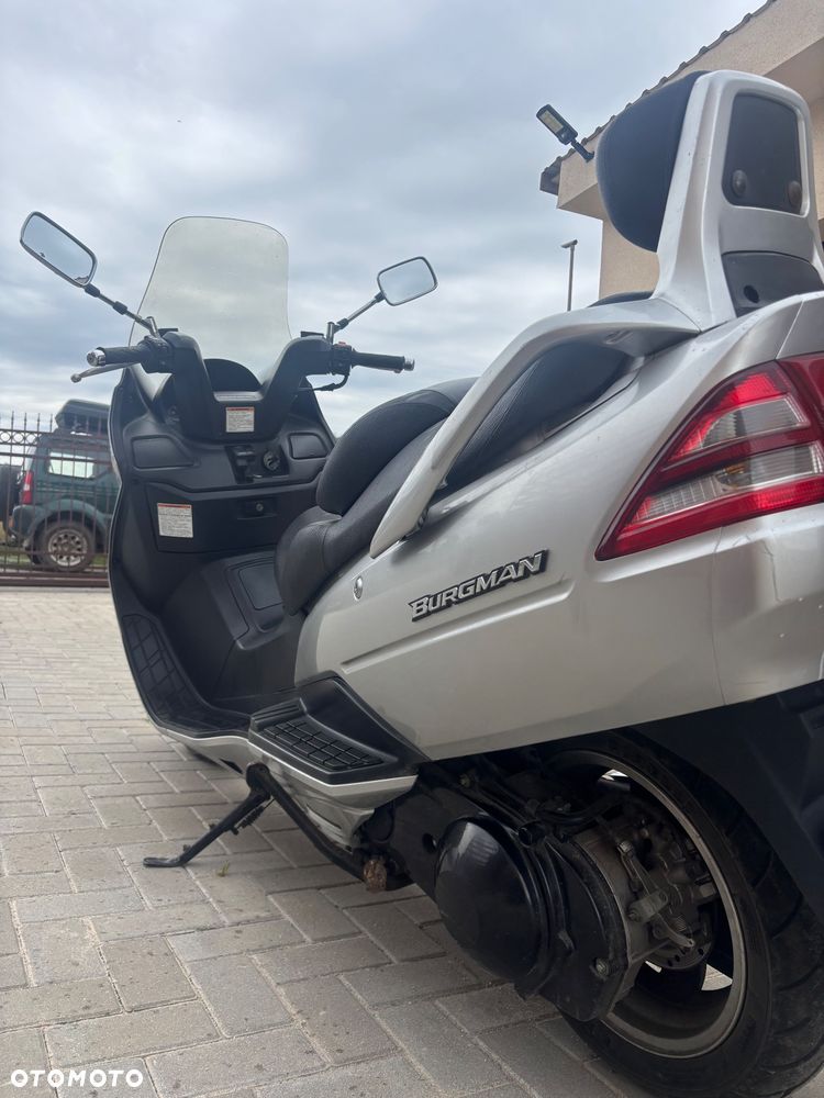 Suzuki Burgman - 11