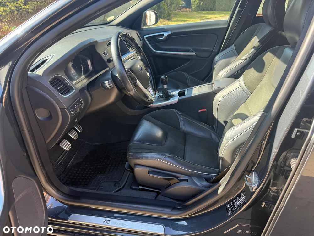 Volvo V60 D2 R-Design Summum - 10