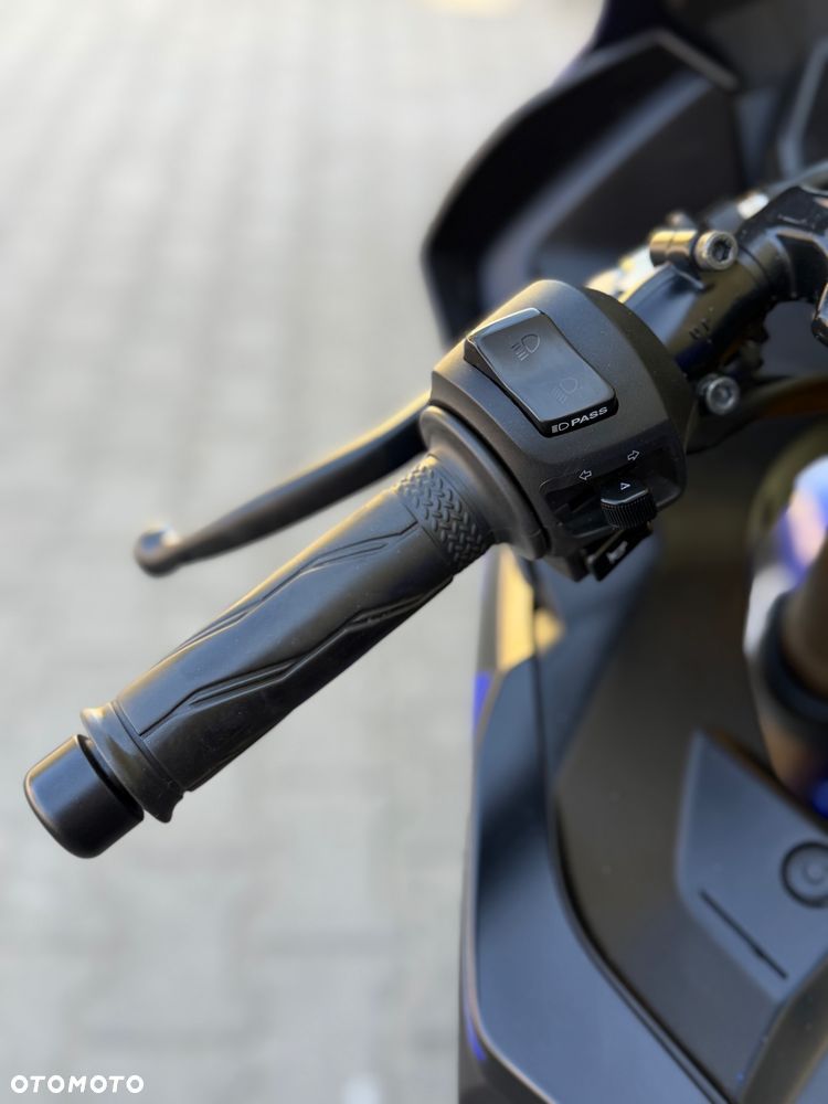Yamaha YZF - 36