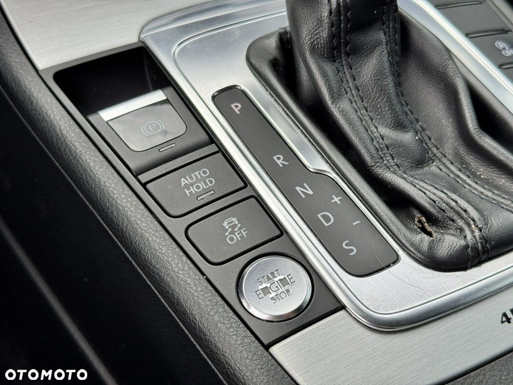 Volkswagen Passat Alltrack - 24