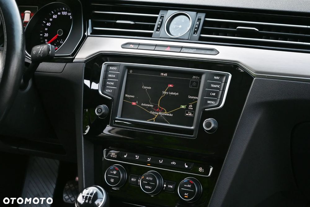 Volkswagen Passat 2.0 TDI BMT Highline - 27
