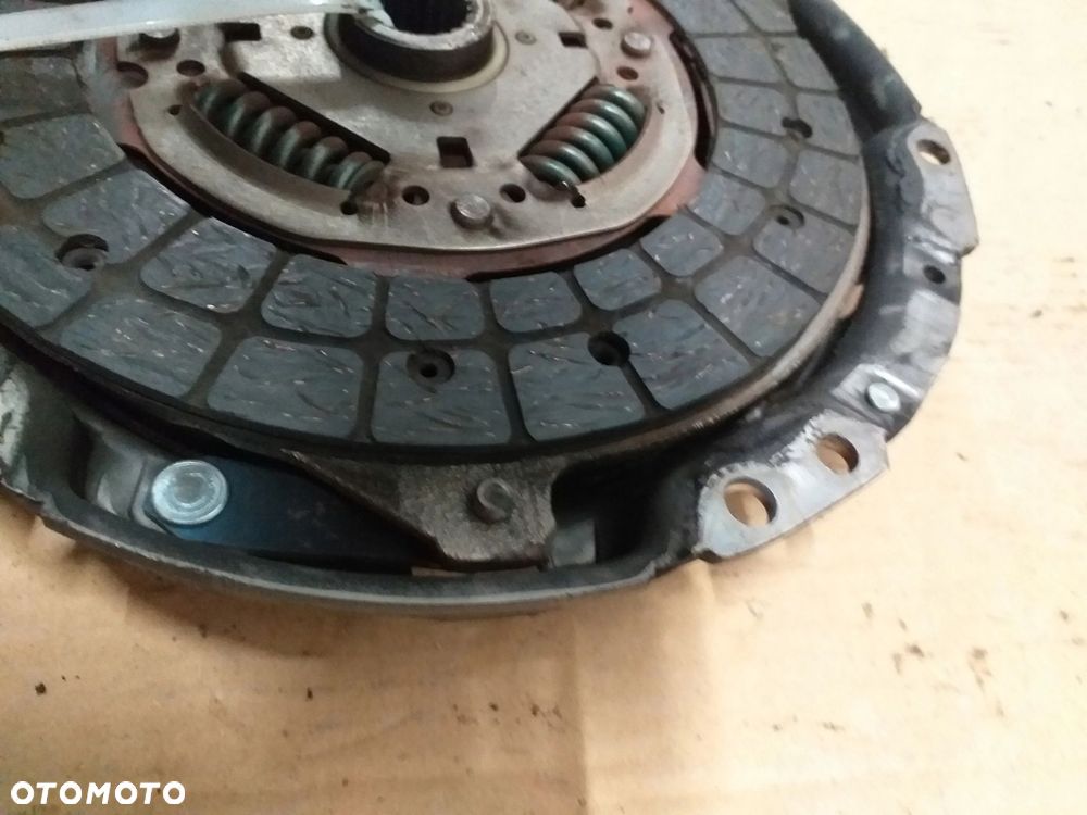 Toyota Auris I II 1,6 valvematic sprzęgło docisk - 2