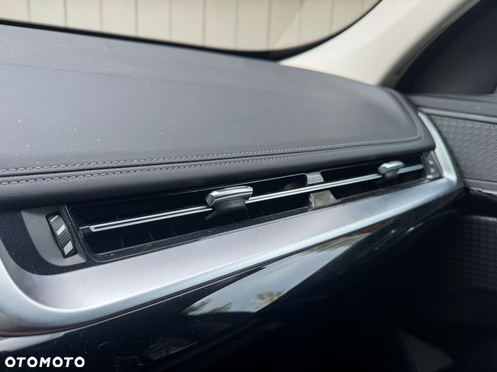 BMW iX1 xDrive30 66.5kWh xLine - 35