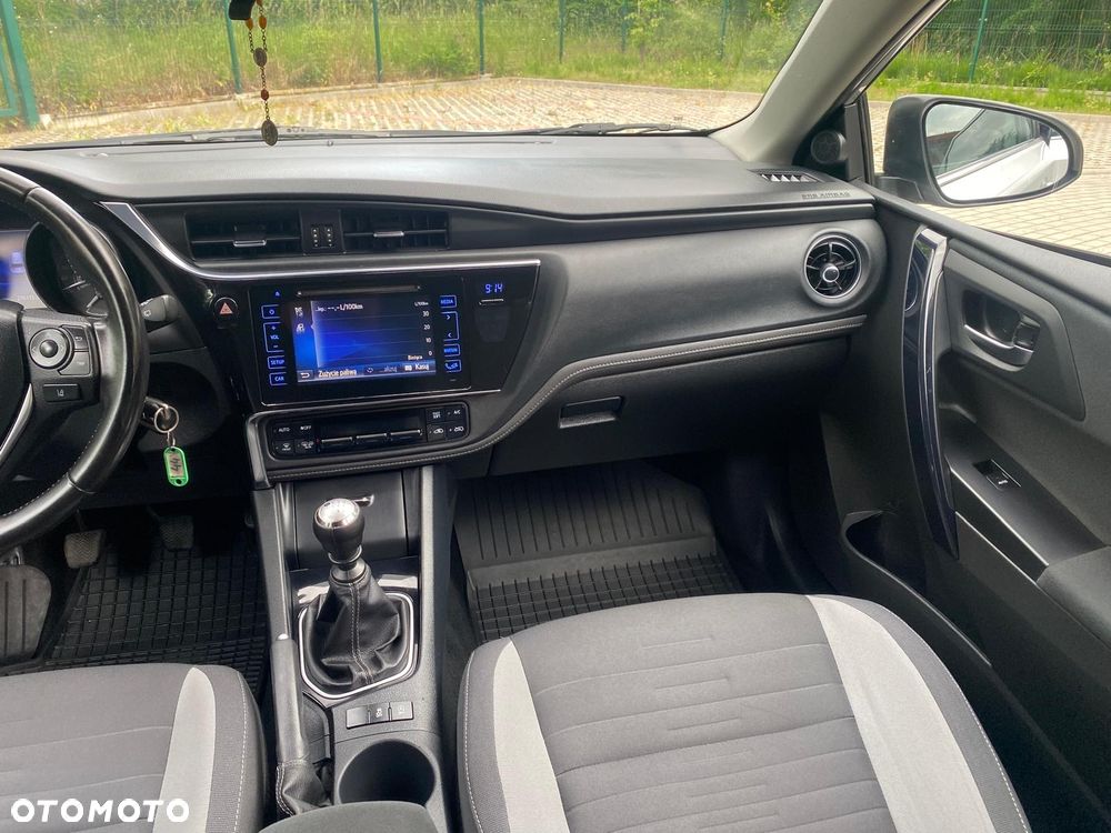 Toyota Auris - 14