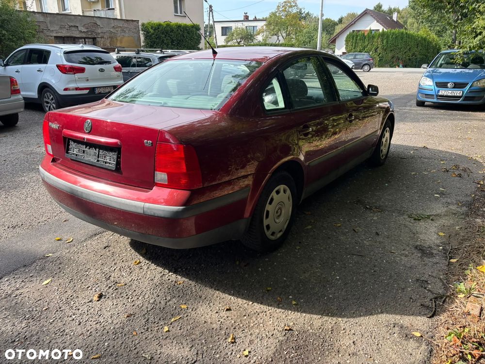 Volkswagen Passat 1.8 Comfortline - 5