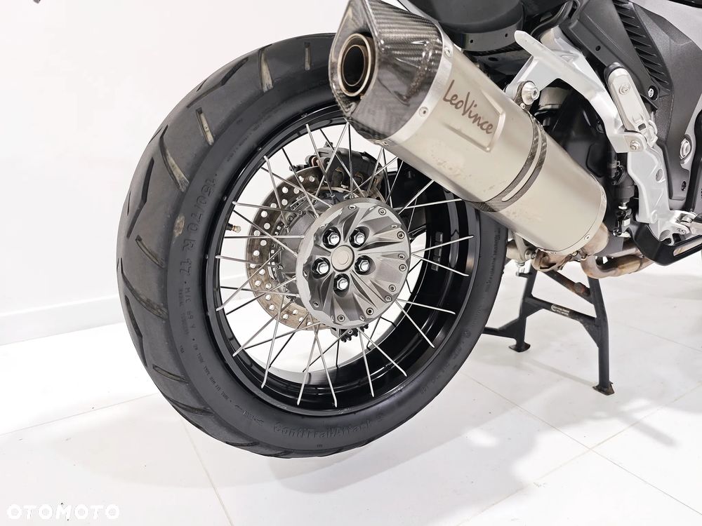 Honda VFR - 19
