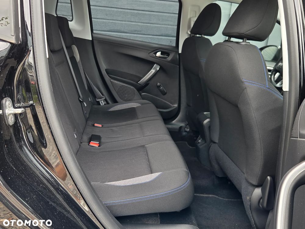 Peugeot 2008 1.2 Pure Tech Active S&S - 11