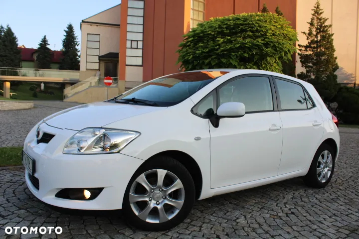 Toyota Auris 1.33 VVT-i Premium + - 39