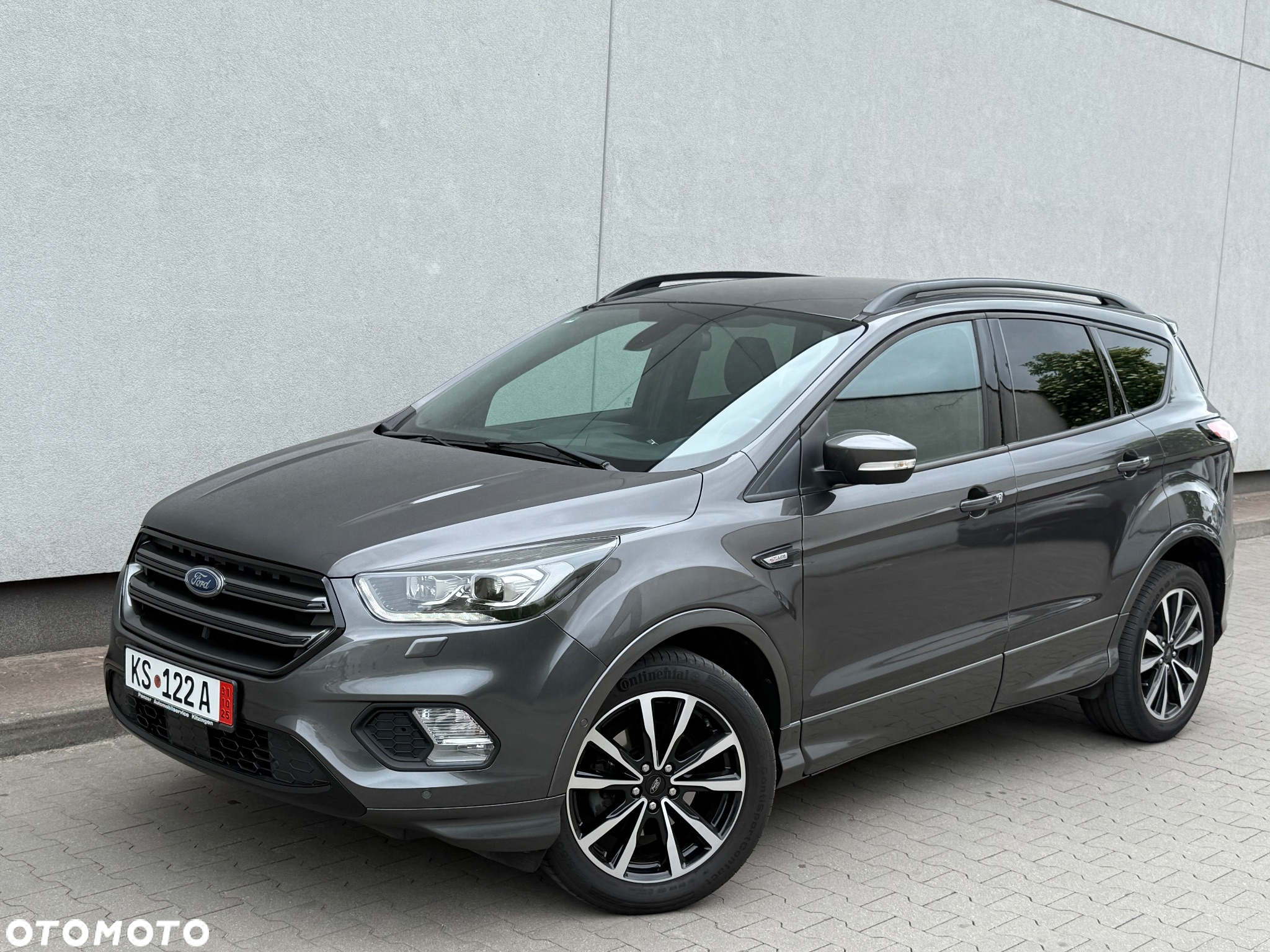 Ford Kuga - 4