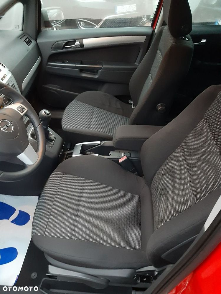 Opel Zafira 1.8 Cosmo - 24