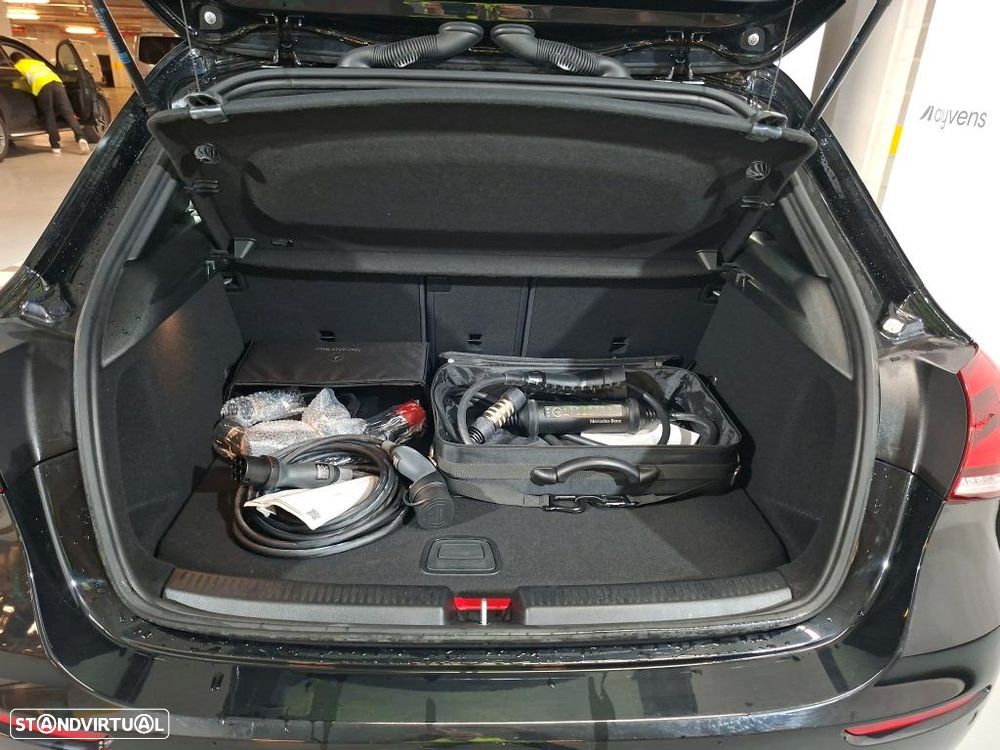 Mercedes-Benz A 250 e Style Plus - 11