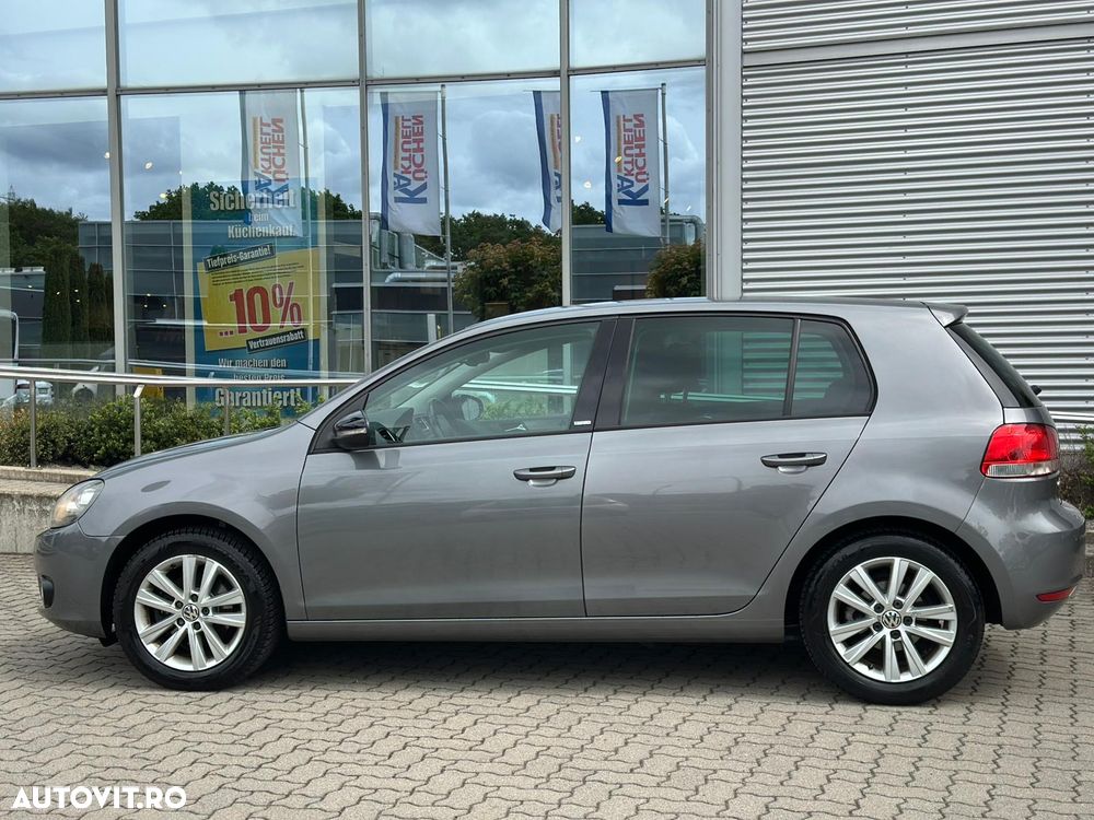 Volkswagen Golf - 8