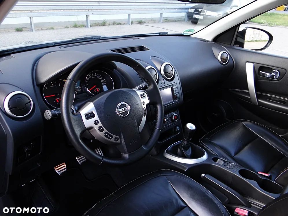 Nissan Qashqai+2 2.0 dCi DPF tekna - 24