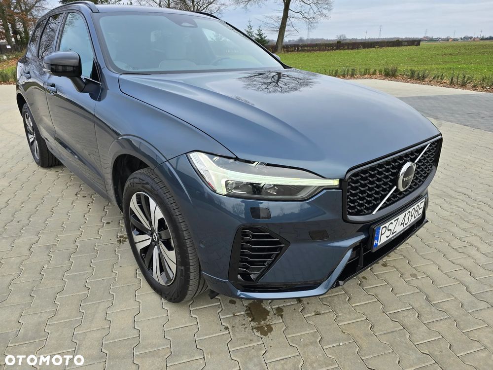 Volvo XC 60 T6 Plug-In Hybrid AWD Plus Dark - 11