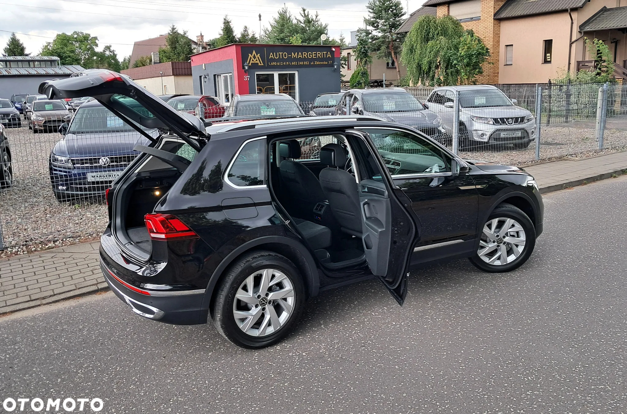 Volkswagen Tiguan 2.0 TDI SCR 4MOTION DSG Elegance - 36