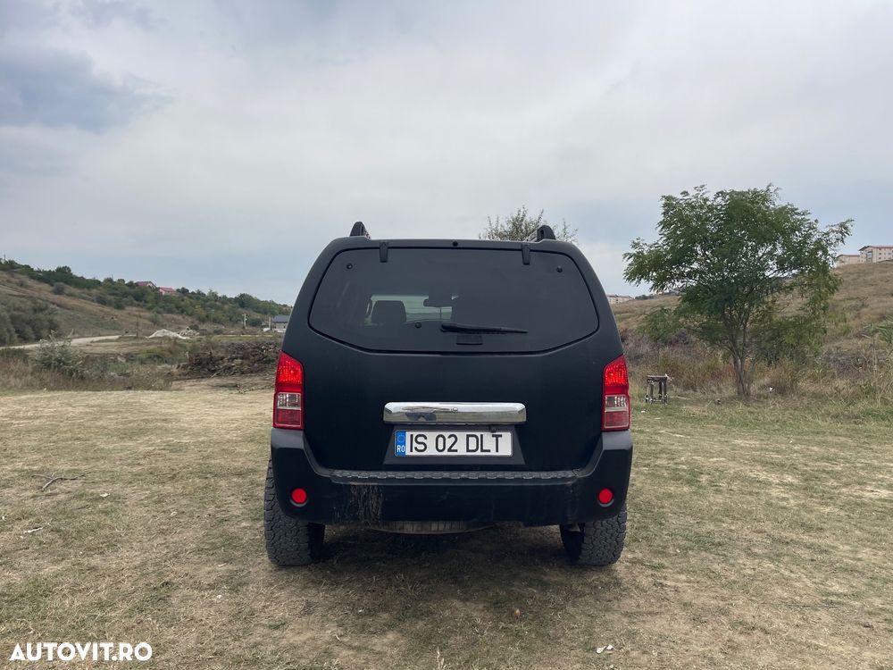 Nissan Pathfinder - 8
