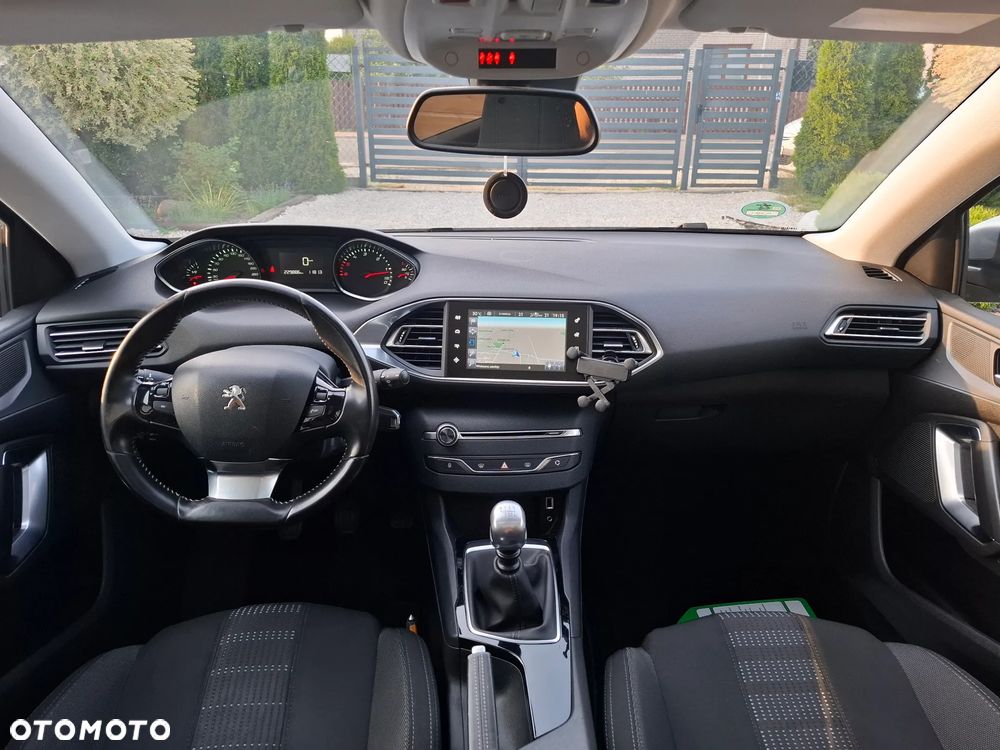 Peugeot 308 1.6 e-HDi Allure S&S - 18