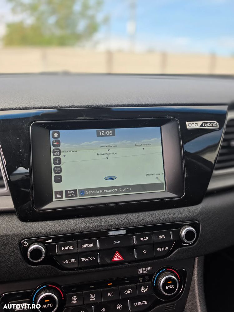 Kia Niro 1.6 GDI 2WD Aut. Vision - 27