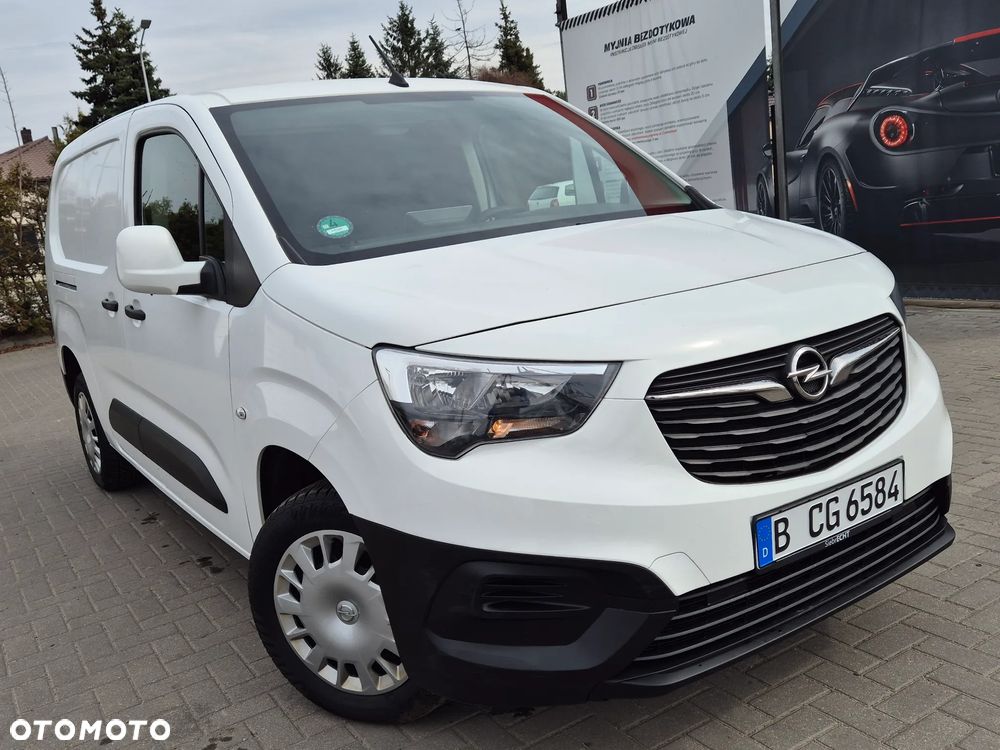 Opel COMBO - 17
