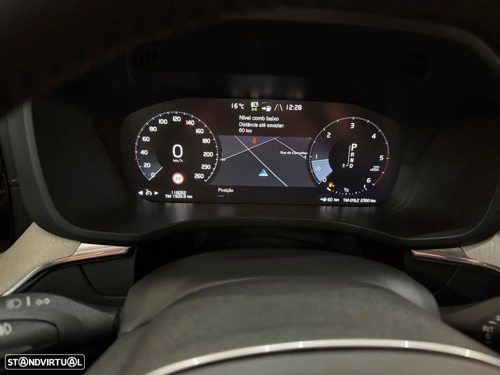 Volvo XC 60 2.0 D4 Inscription AWD Geartronic - 38