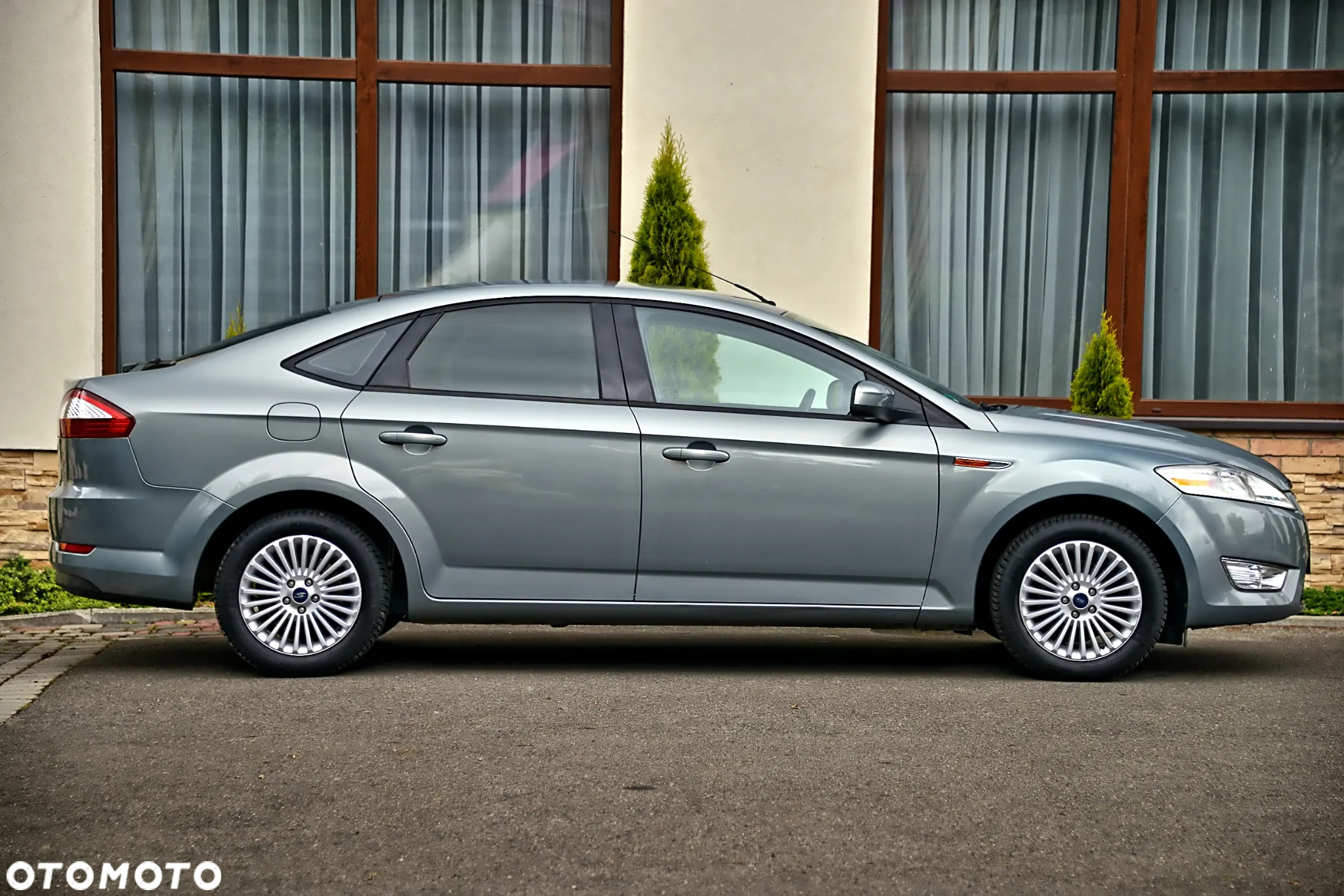 Ford Mondeo 1.6 Trend - 23