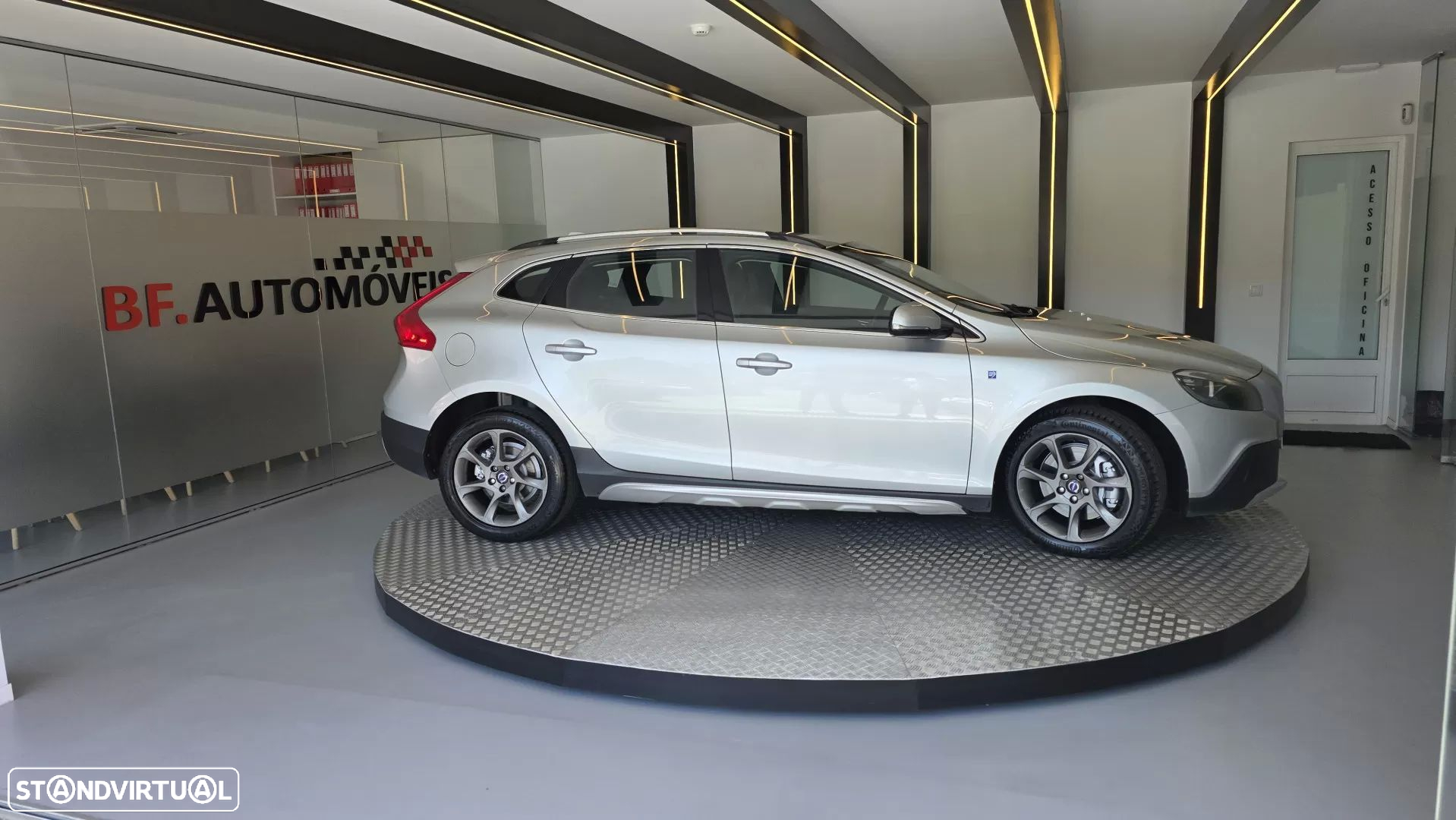 Volvo V40 Cross Country 2.0 D2 VOR Geartronic - 8