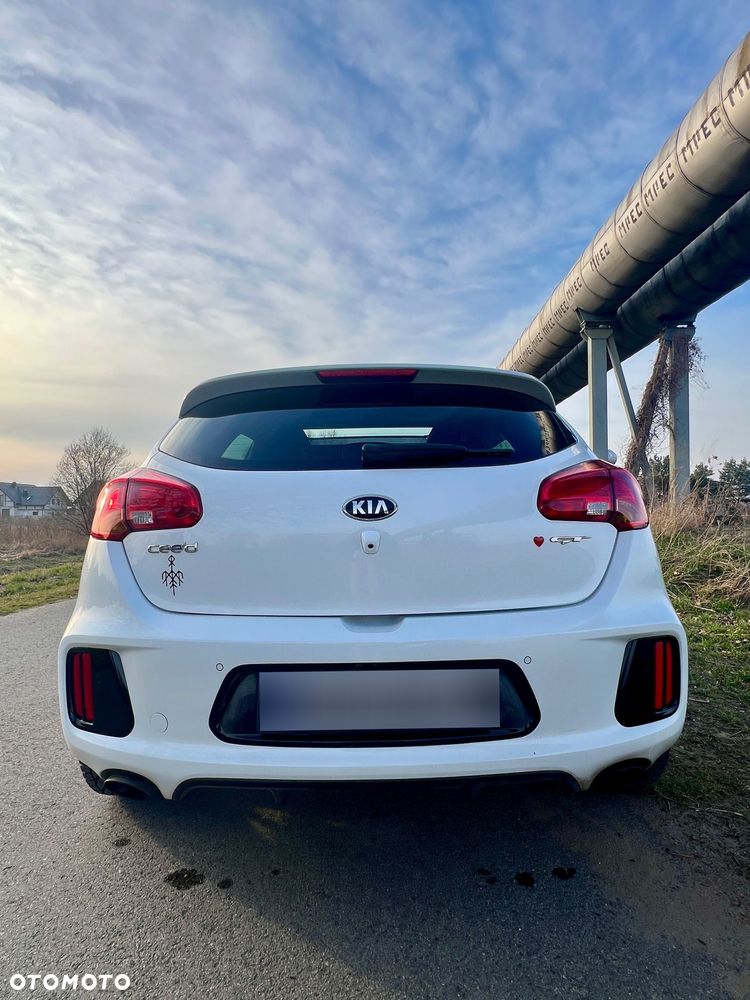Kia Ceed 1.6 T-GDI GT - 8