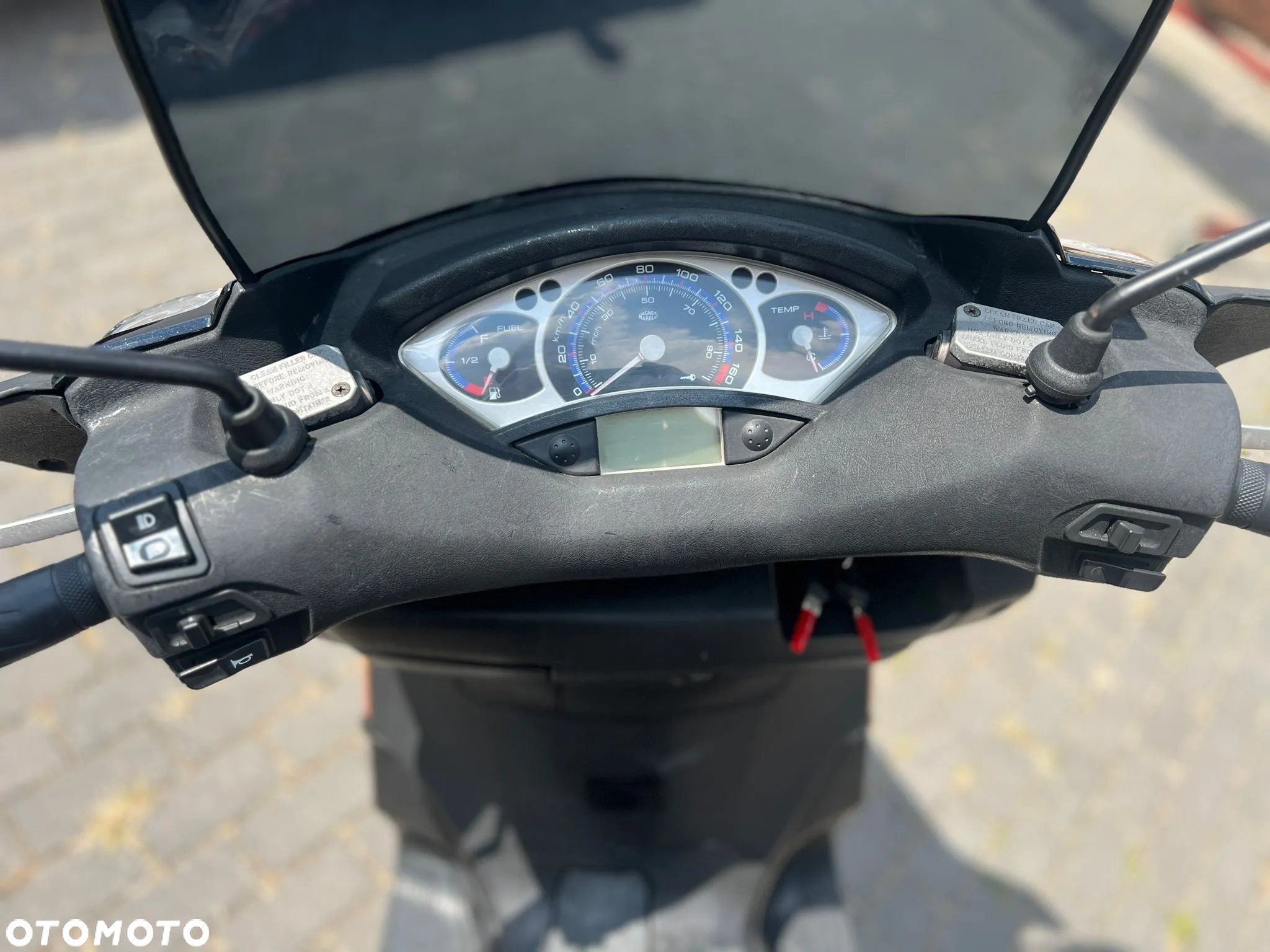 Yamaha X-max - 6