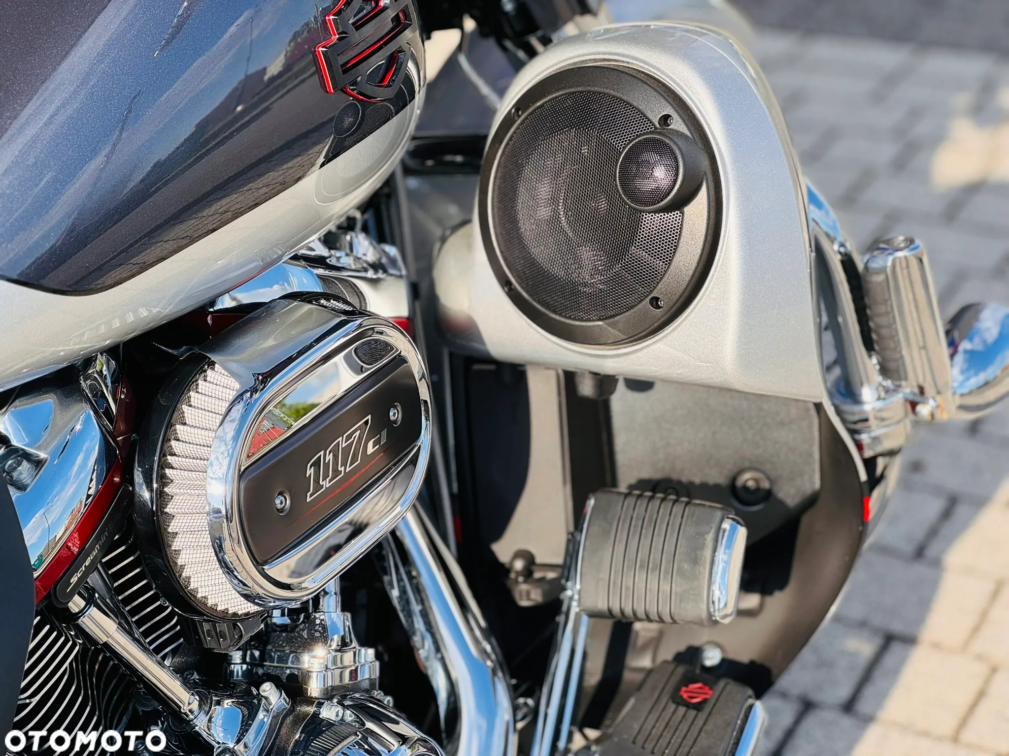 Harley-Davidson Touring Street Glide - 11