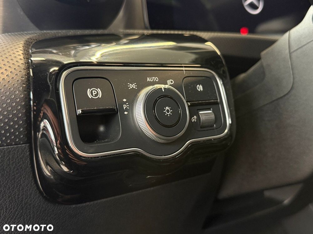 Mercedes-Benz CLA - 28