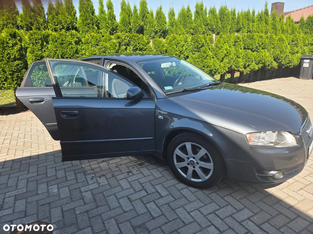 Audi A4 Limousine 2.0 TDI - 4