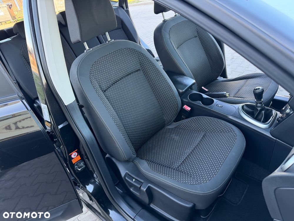 Nissan Qashqai+2 2.0 dCi DPF acenta - 24