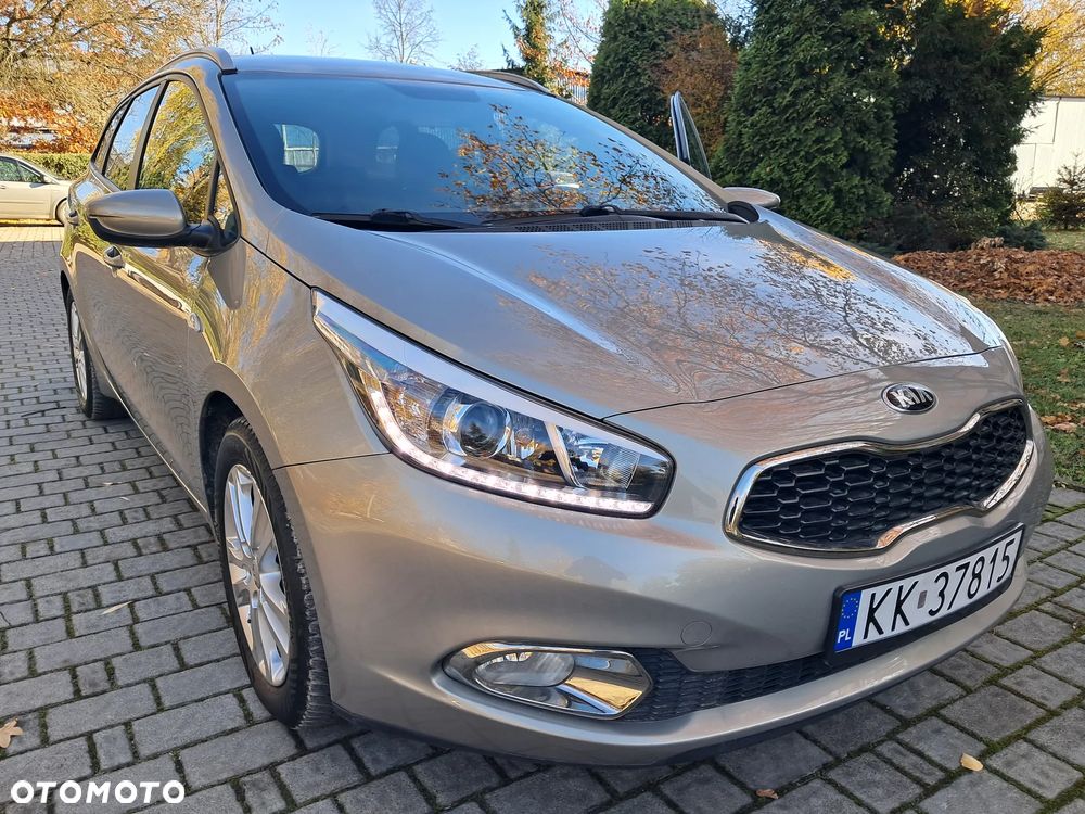 Kia Ceed Cee'd 1.6 GDI Business Line - 11