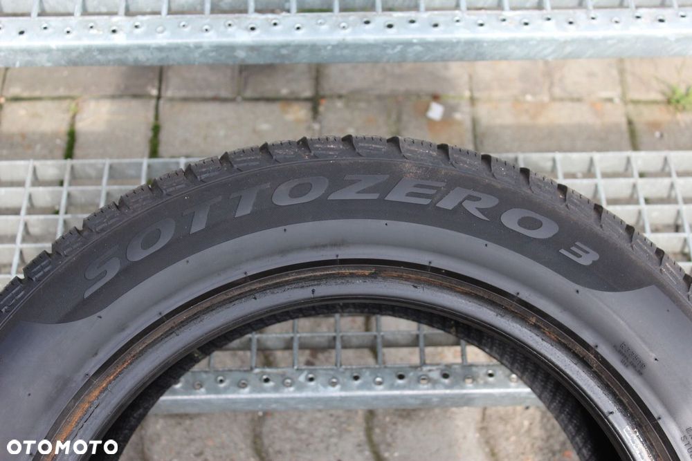 1x 235/55R17 103V XL PIRELLI WINTER SOTTOZERO 3 17r - 5