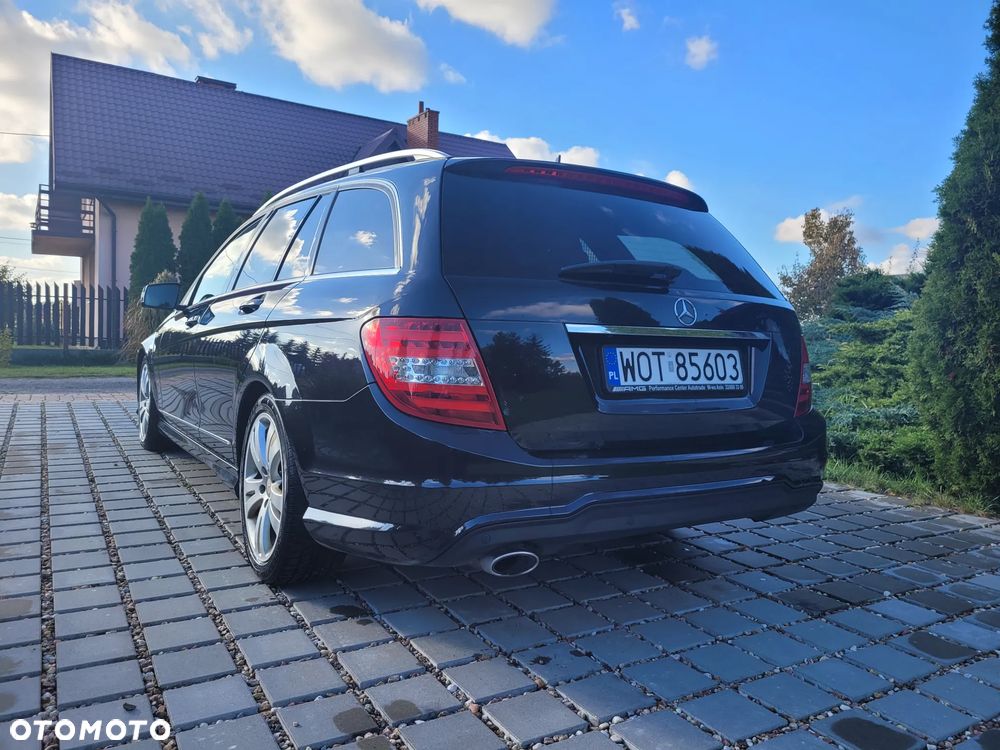 Mercedes-Benz C-Class 2013 photo 4