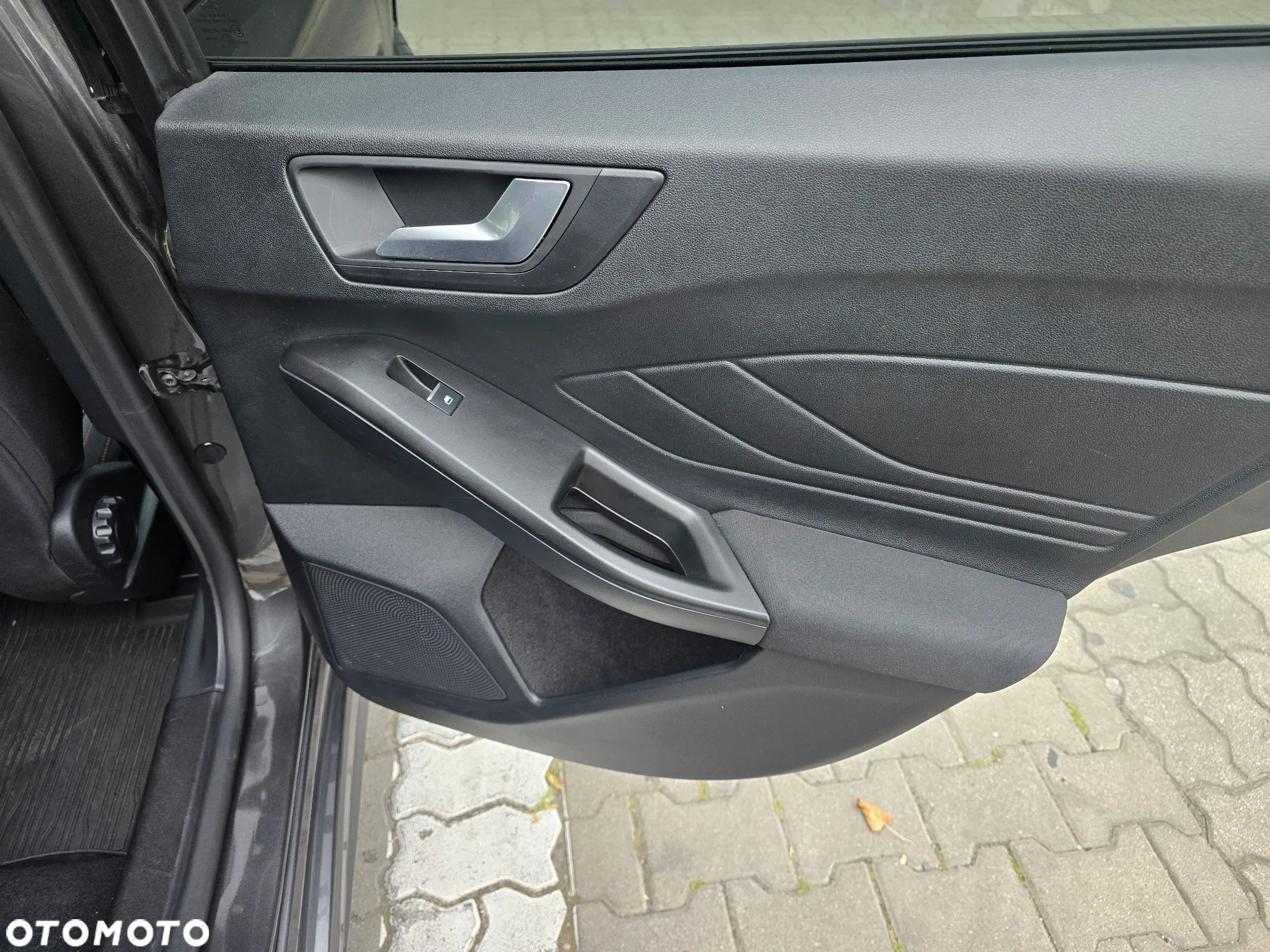 Ford Focus 1.0 EcoBoost ST-Line - 13