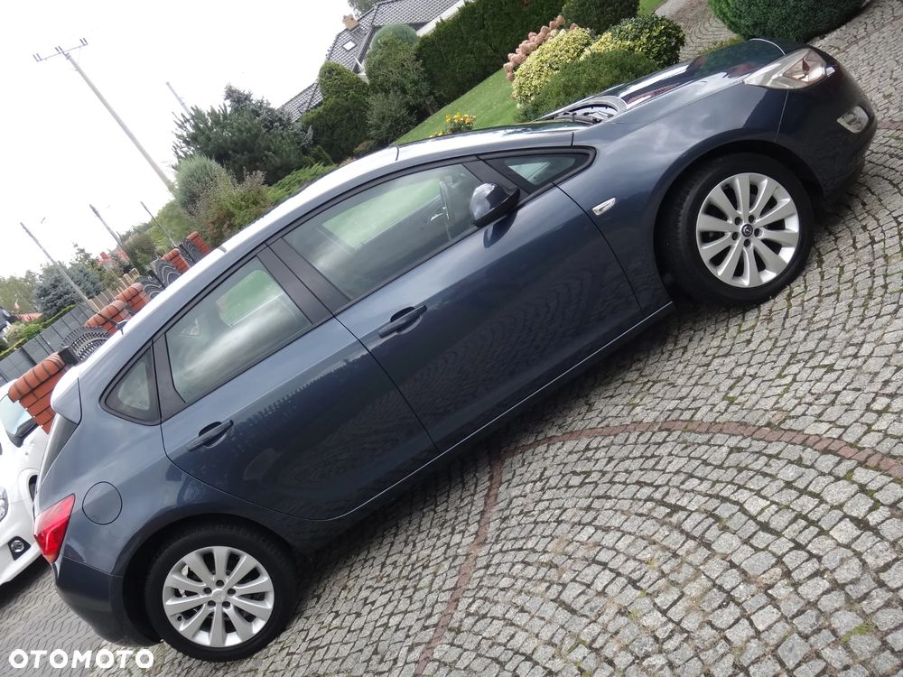 Opel Astra 1.6 Innovation - 12