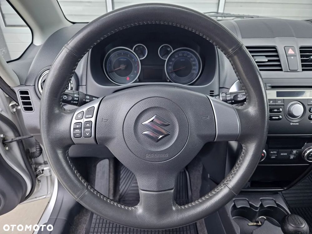 Suzuki SX4 1.6 VVT 4x2 Style - 11