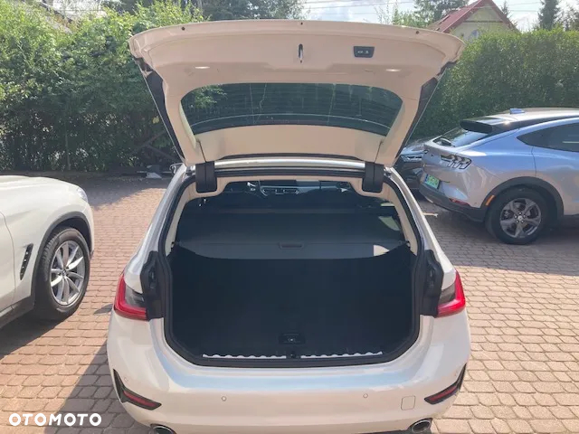 BMW Seria 3 318i Advantage - 11