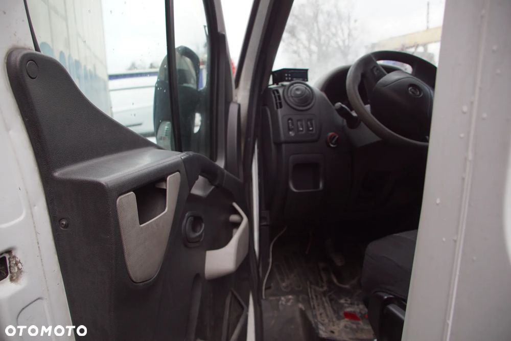 Auto na części - Opel Movano B RWD L4H2 Lift 2.3 CDTI 163 KM M9T700 M73 11U 2016R Silnik Skrzynia Drzwi Błotnik Lusterko Szyba Zderzak Klamka Lampa Deska Kokpit Sterownik Moduł Czujnik Licznik Wyświetlacz Kierownica Panel Wał - 9