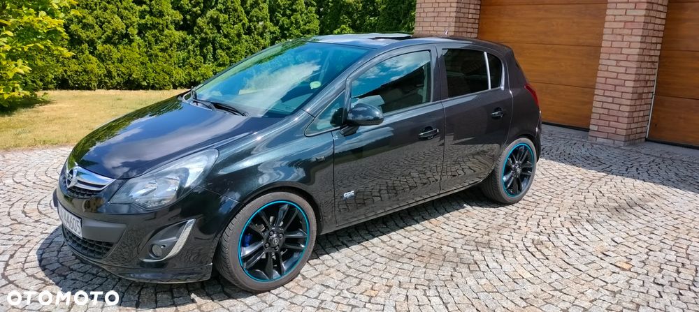 Opel Corsa 1.2 16V Cosmo - 1