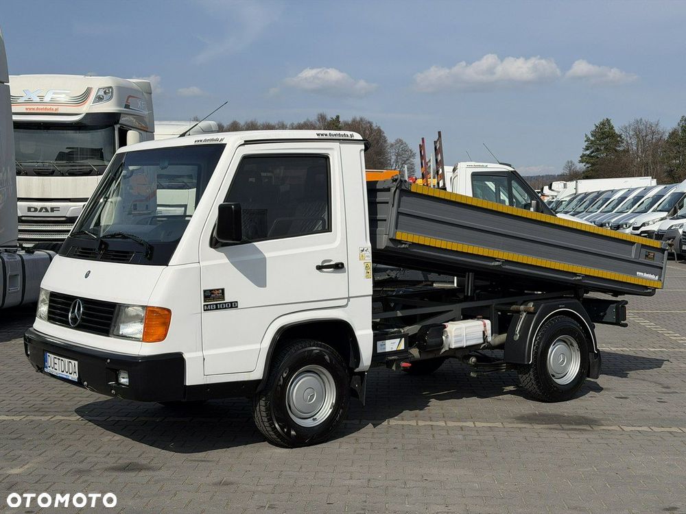 Mercedes-Benz MB 100 - 12