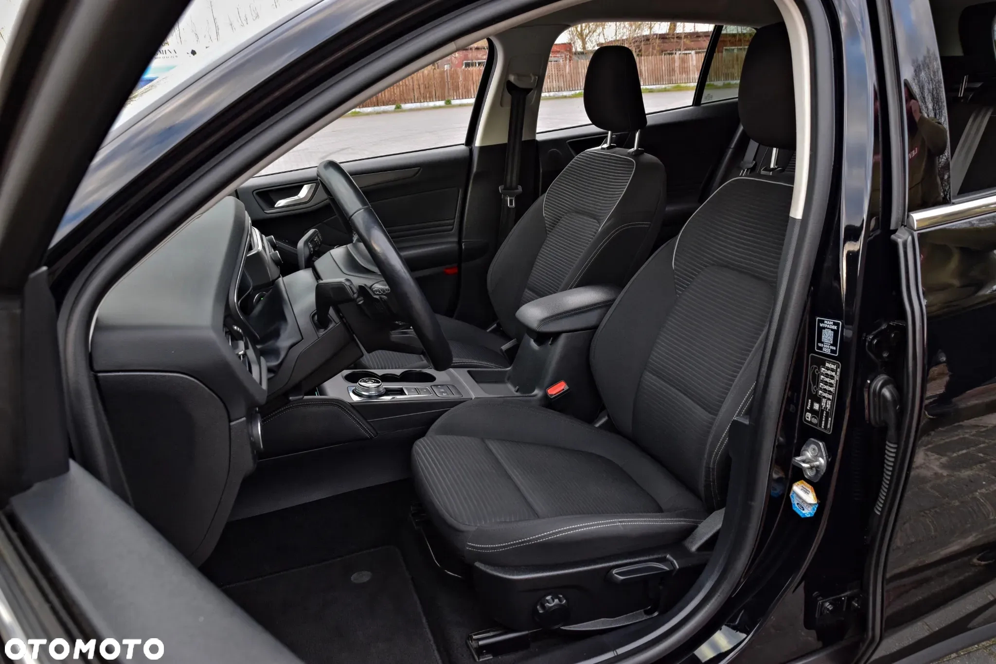 Ford Focus 1.5 EcoBoost Titanium X - 6
