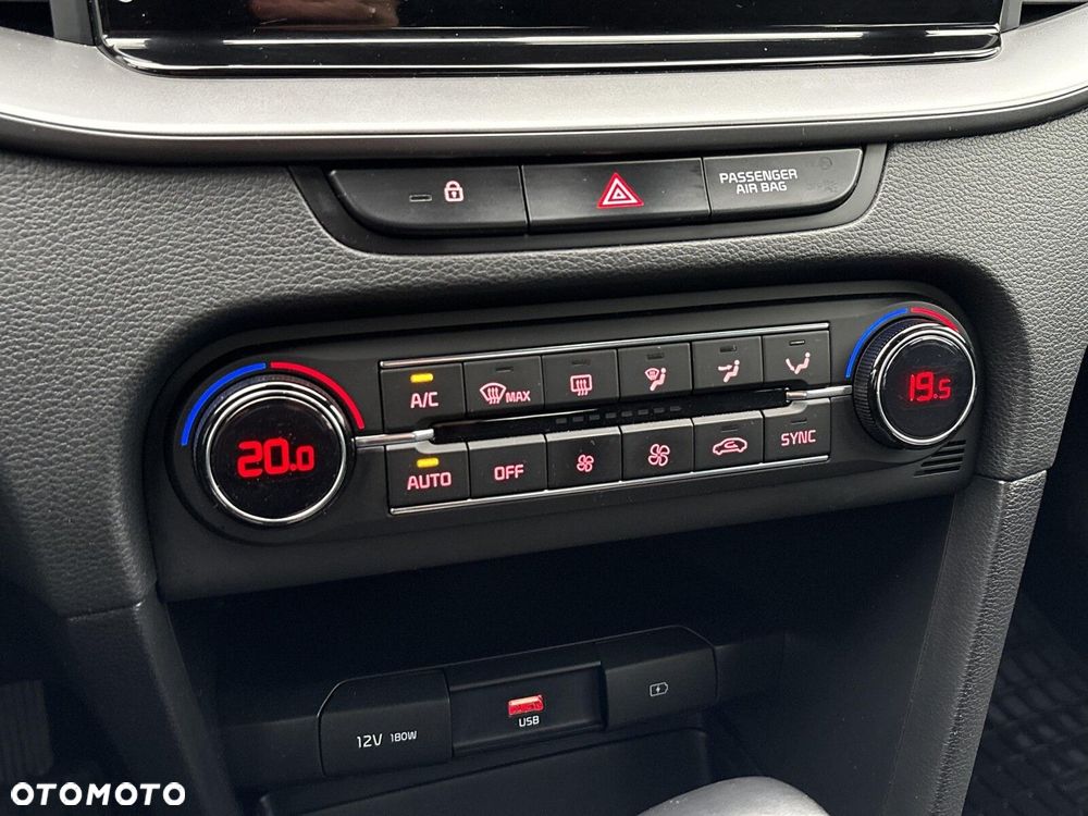 Kia Ceed 1.4 T-GDI M DCT - 23