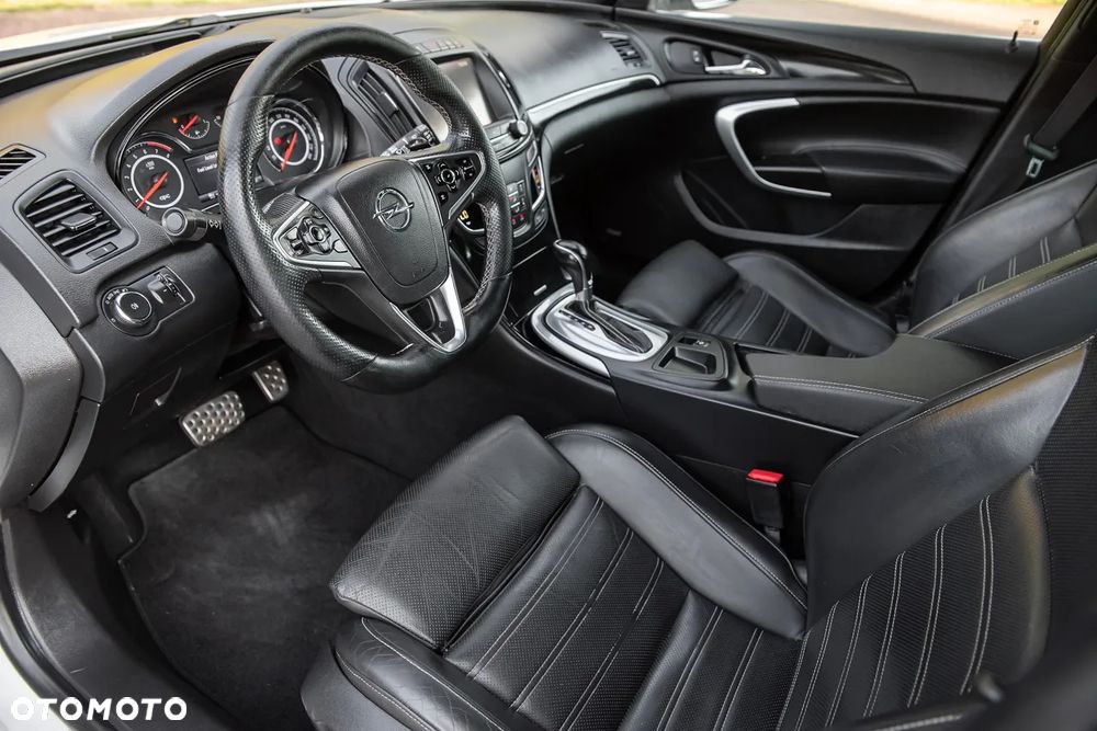 Opel Insignia 2.8 V6 Turbo 4x4 OPC - 15