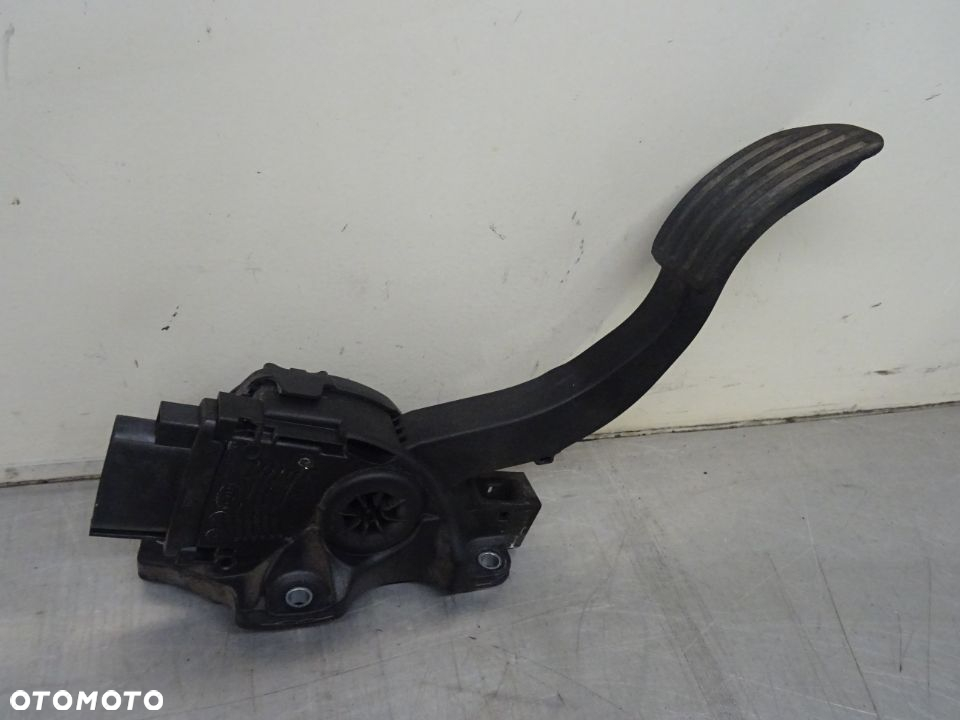 VOLVO V70 III 07-12 2.4D POTENCJOMETR GAZU 6G92-9F836AD - 2