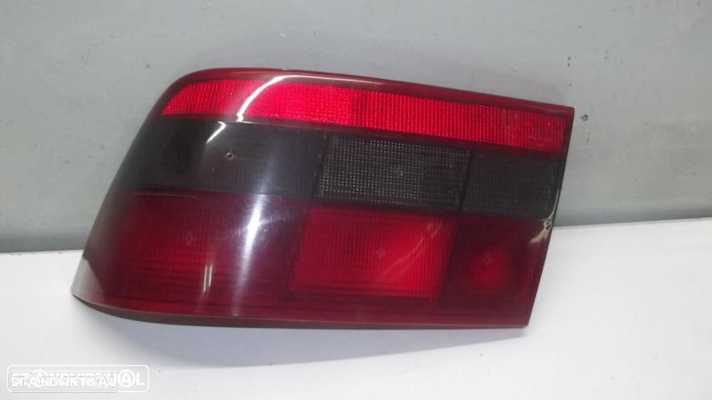 Opel Calibra farolim de trás - 1