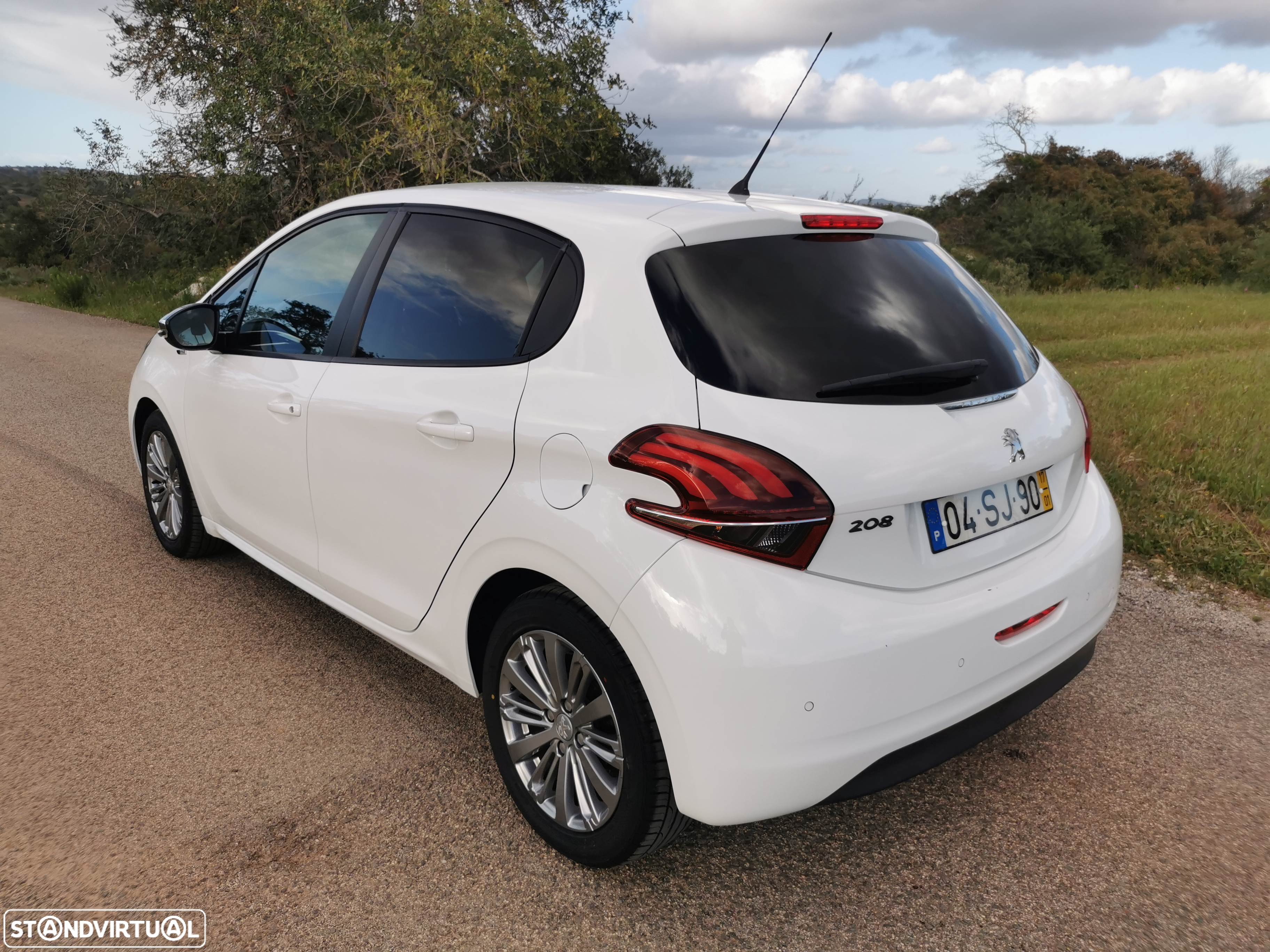 Peugeot 208 1.6 BlueHDi Style - 3