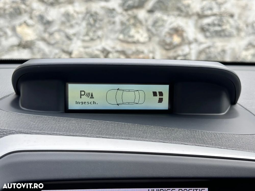 Volvo XC 60 D3 Aut. Momentum - 33