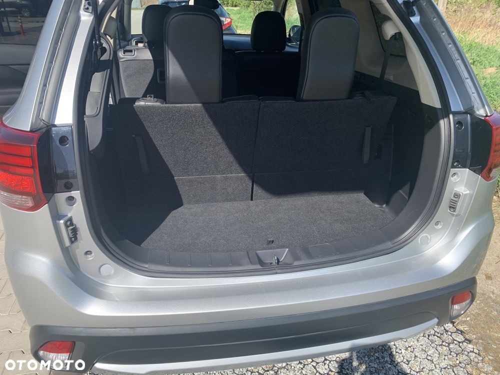 Mitsubishi Outlander - 18